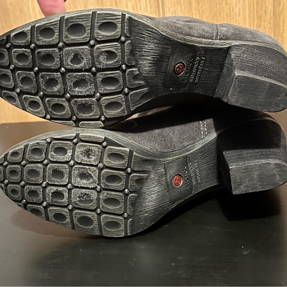 Blondo Fay Waterproof Ankle Boot Gray Suede - Picture 14 of 16